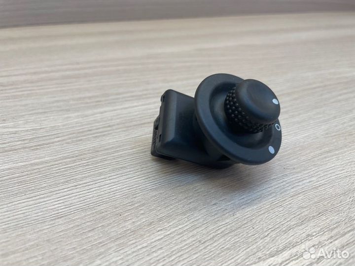 Блок регулировки зеркал Nissan Terrano