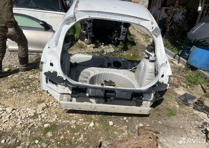 Задняя часть кузова Peugeot 308