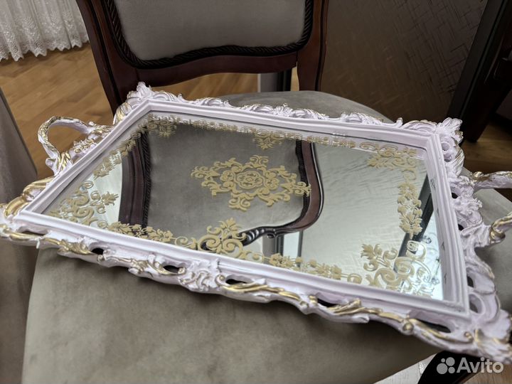 Поднос новый. Торга нет. Только самовывоз