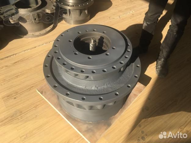 Редуктор хода без мотора Komatsu / Комацу PC300-7