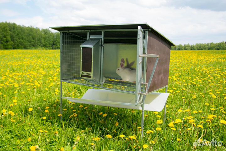 Уличный домик для кроликов 
