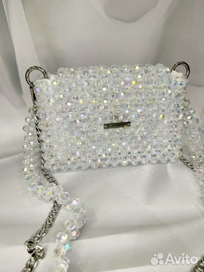 Сумочке из акриловых бусин