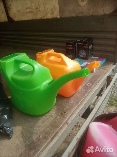 Лейки садовые от 5 л до 12 л