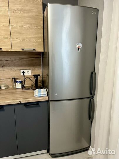 Холодильник LG