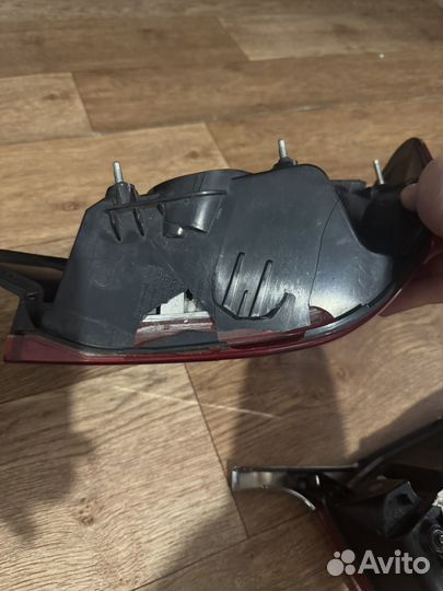 Задниц левый фонарь Toyota Camry 55 в сборе