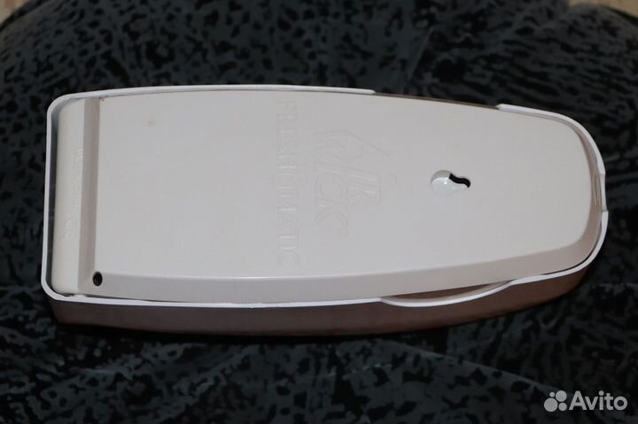 Автоматический распылитель Air Wick Freshmatic