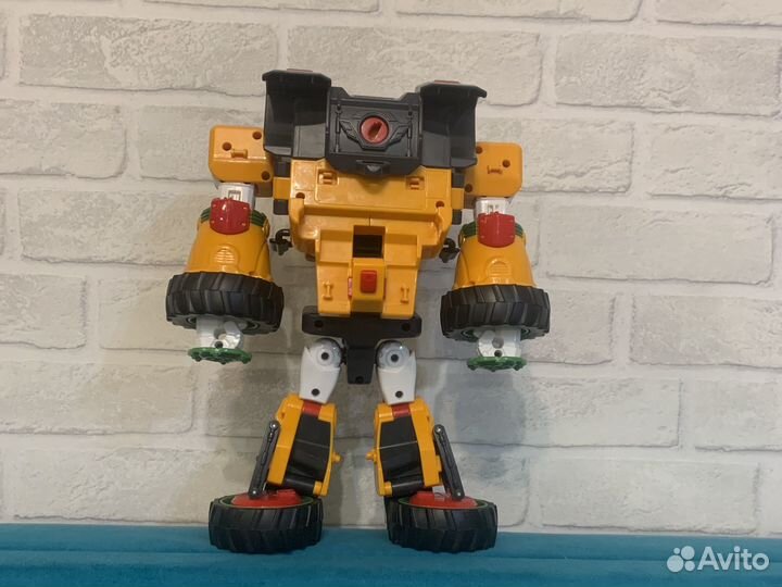 Тобот T Трактор