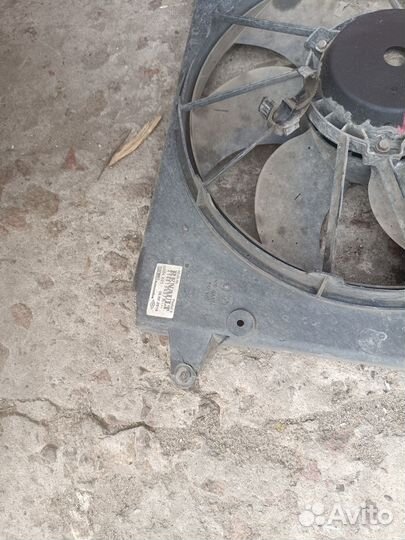 Диффузор радиатора с вентилятором Nissan Almera G1