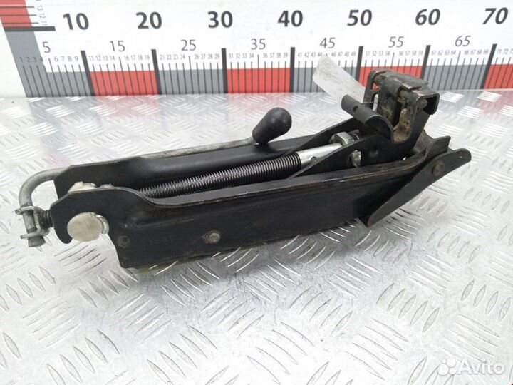 Домкрат для Volkswagen Golf 5 1K0011031P