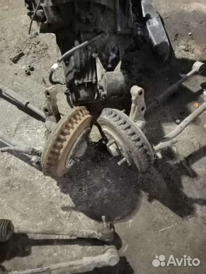 Задний кулак в сборе Киа Спектра иж