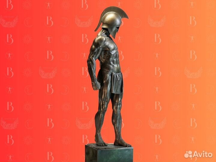 Статуя Леонида царя Спарты 2м