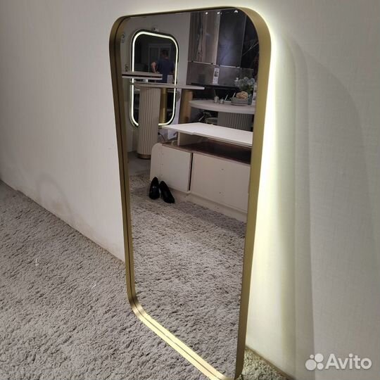 Зеркало с подсветкой