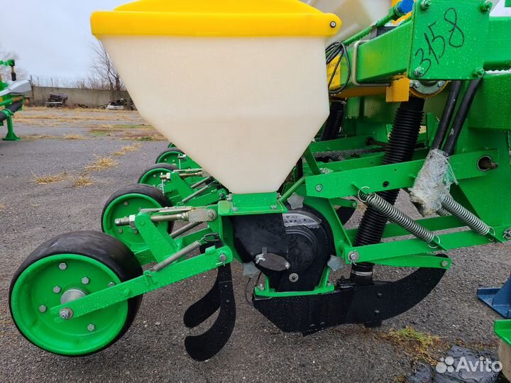 Сеялка Миллеровосельмаш МС-8 с вентилятором, 2022