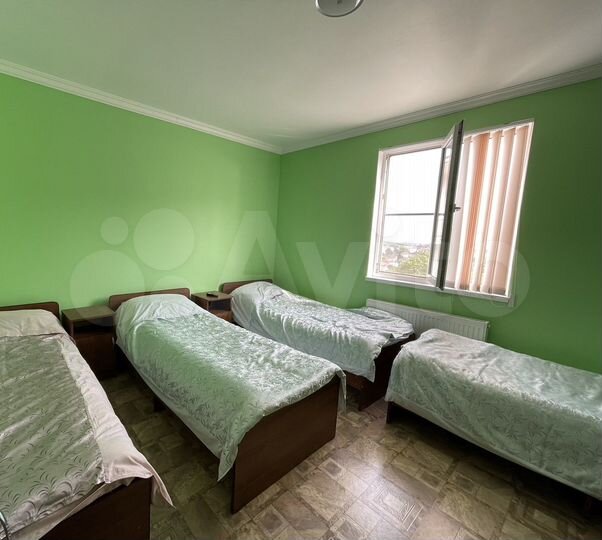 Комната 15 м² в 4-к., 2/2 эт.