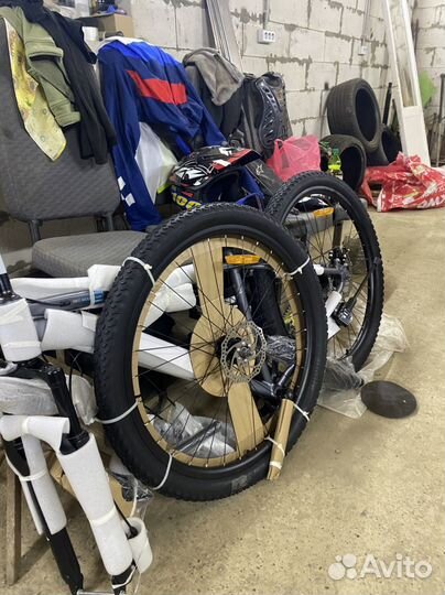 Горный велосипед полу фетбайк на 29 колесах