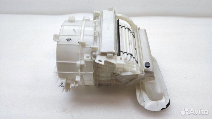 Корпус моторчика отопителя Toyota Camry XV50 2arfe