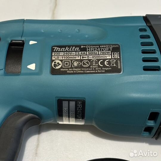 Перфоратор Makita HR2470FT