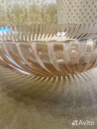 Ваза для фруктов цветное стекло