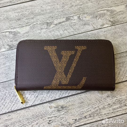Кошелек Луи Виттон Зиппи