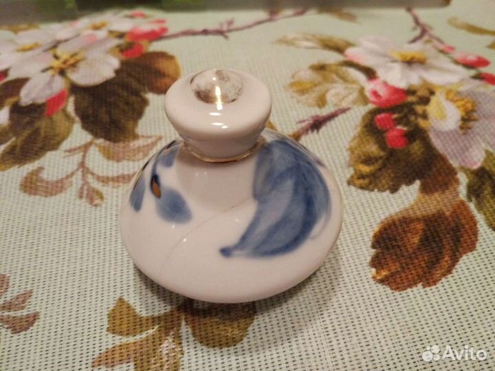 Чайники фарфороровые