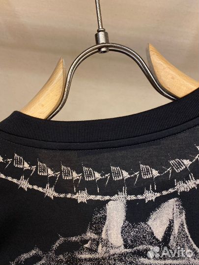 Футболка givenchy