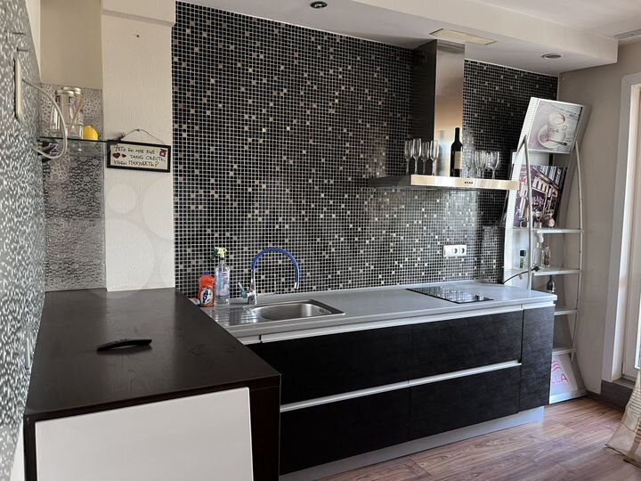 2-к. квартира, 51,7 м², 1/6 эт.