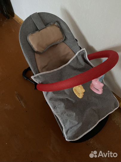 Шезлонг детский