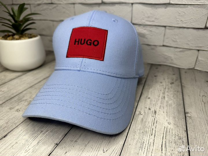 Бейсболка женская hugo boss