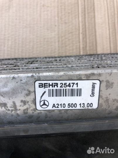 Радиатор интеркулера мерседес е210 w210