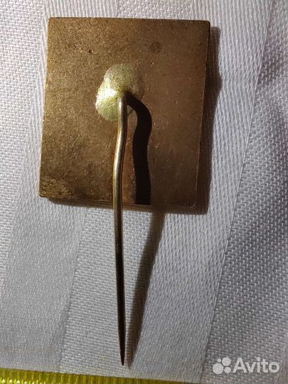 Значок 12 sfms Moskva 1985