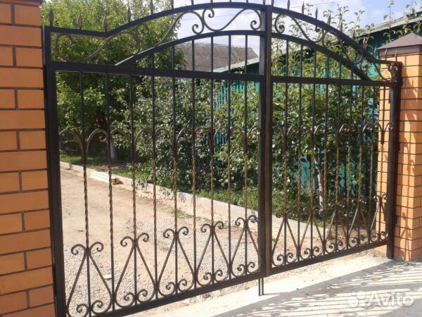 Распашные, откатные кованые ворота