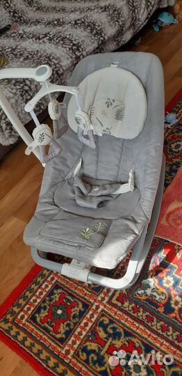 Детская шезлонг-качалка joie