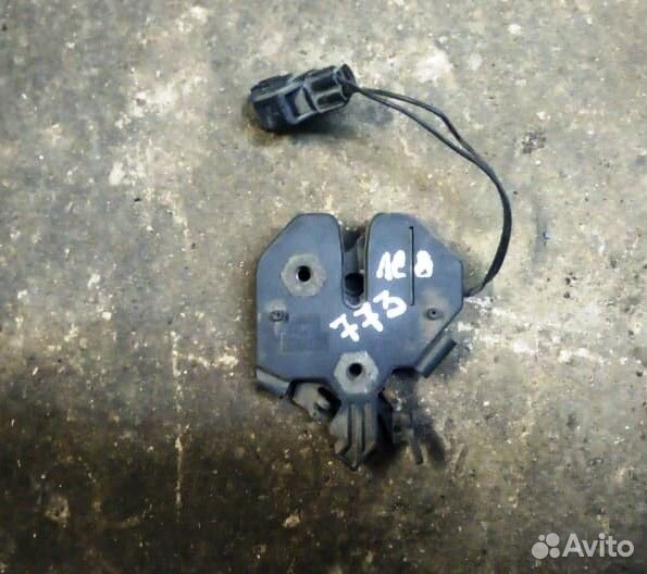 Замок капота volvo 9483764 S80 CX90 9483765