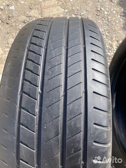 Bridgestone Alenza 001 245/50 R19