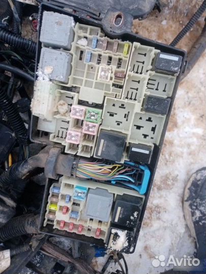 Корпус блока предохранителей Ford Focus 3 2012