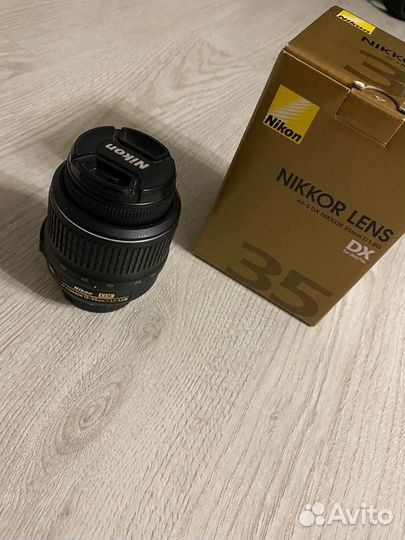 Фотоаппарат nikon D5200 red,nikkor 35mm