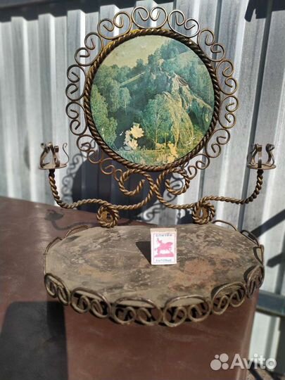 Железный подсвечник