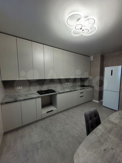 2-к. квартира, 62 м², 3/12 эт.