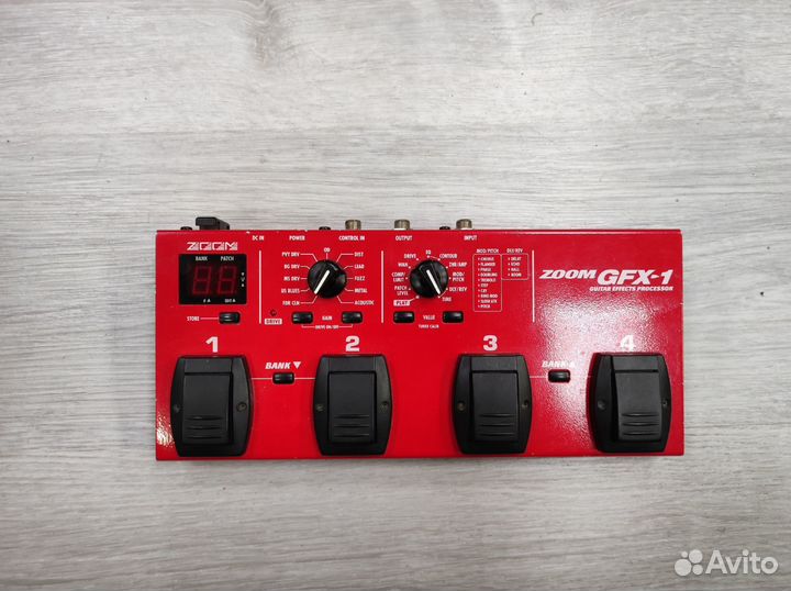 Гитарный процессор zoom GFX-1