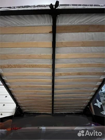 Кровать двухспальная с подъёмным механизмом