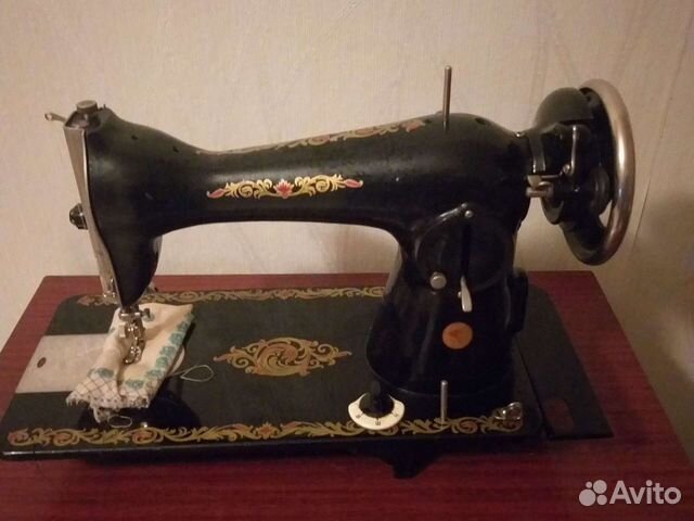 Швейная машина Чайка 2
