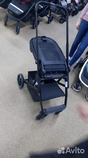 Продается прогулочная коляска Carrello alfa
