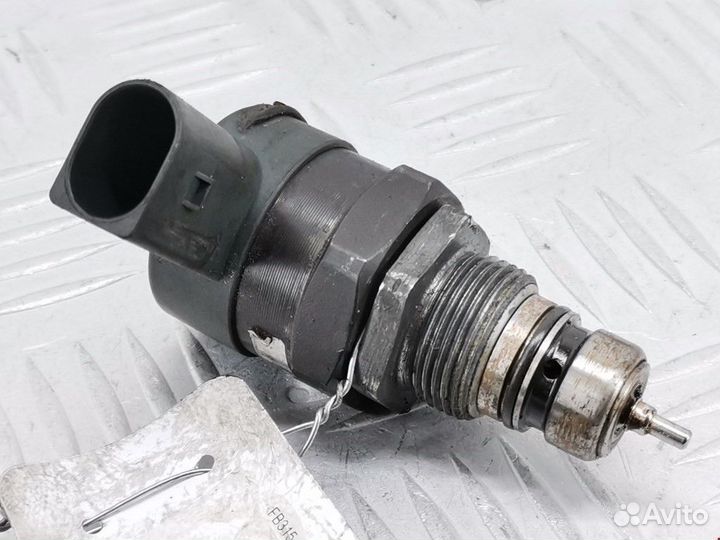 Регулятор давления топлива BMW 5 E60/E61 2003