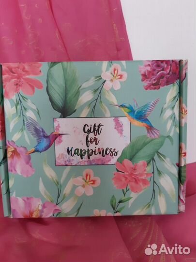 Подарочный набор косметики для женщин