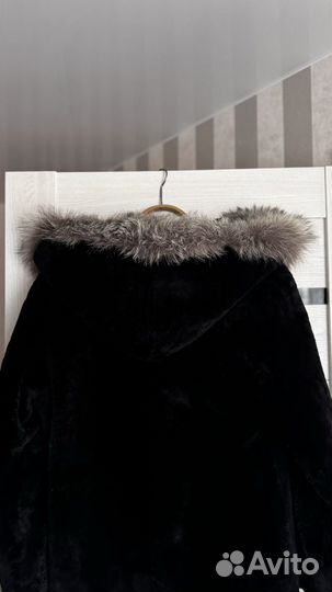 Шуба мутоновая с капюшоном 50-52 черная