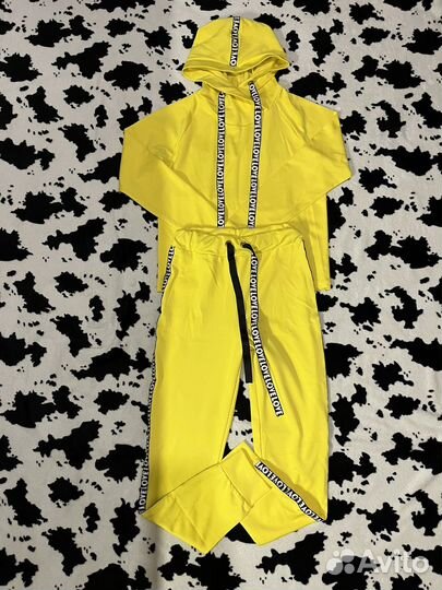 Спортивный костюм, женский размер 40-42