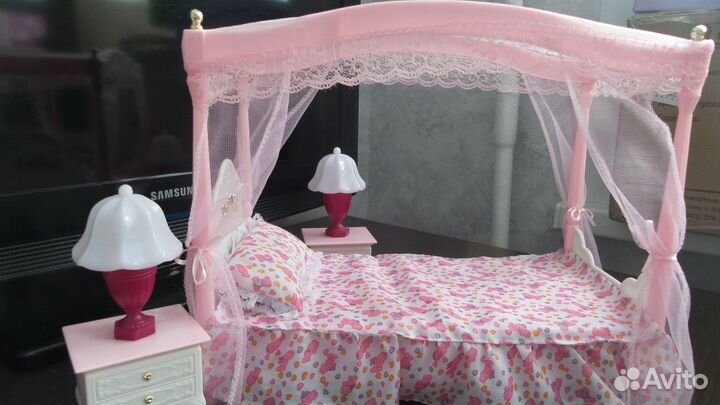 Кровать для кукол