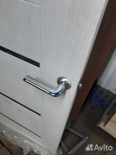 Продам входную дверь бу