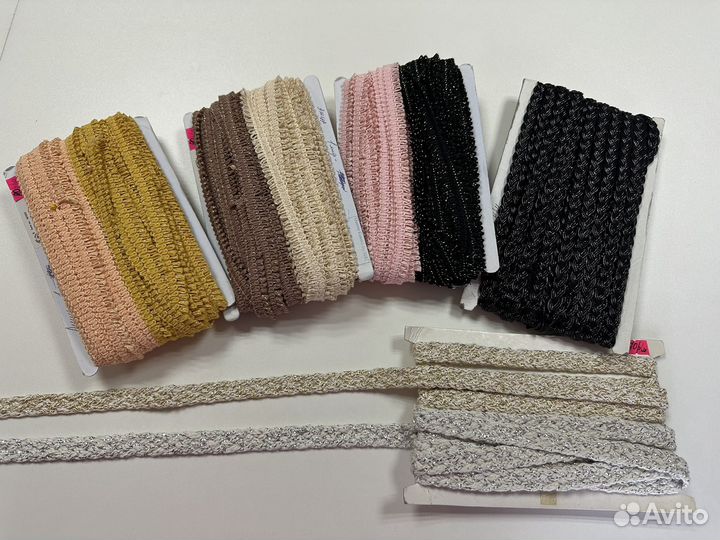 Ткани и фурнитура