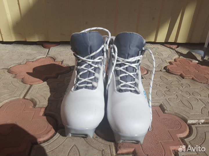 Продам лыжи